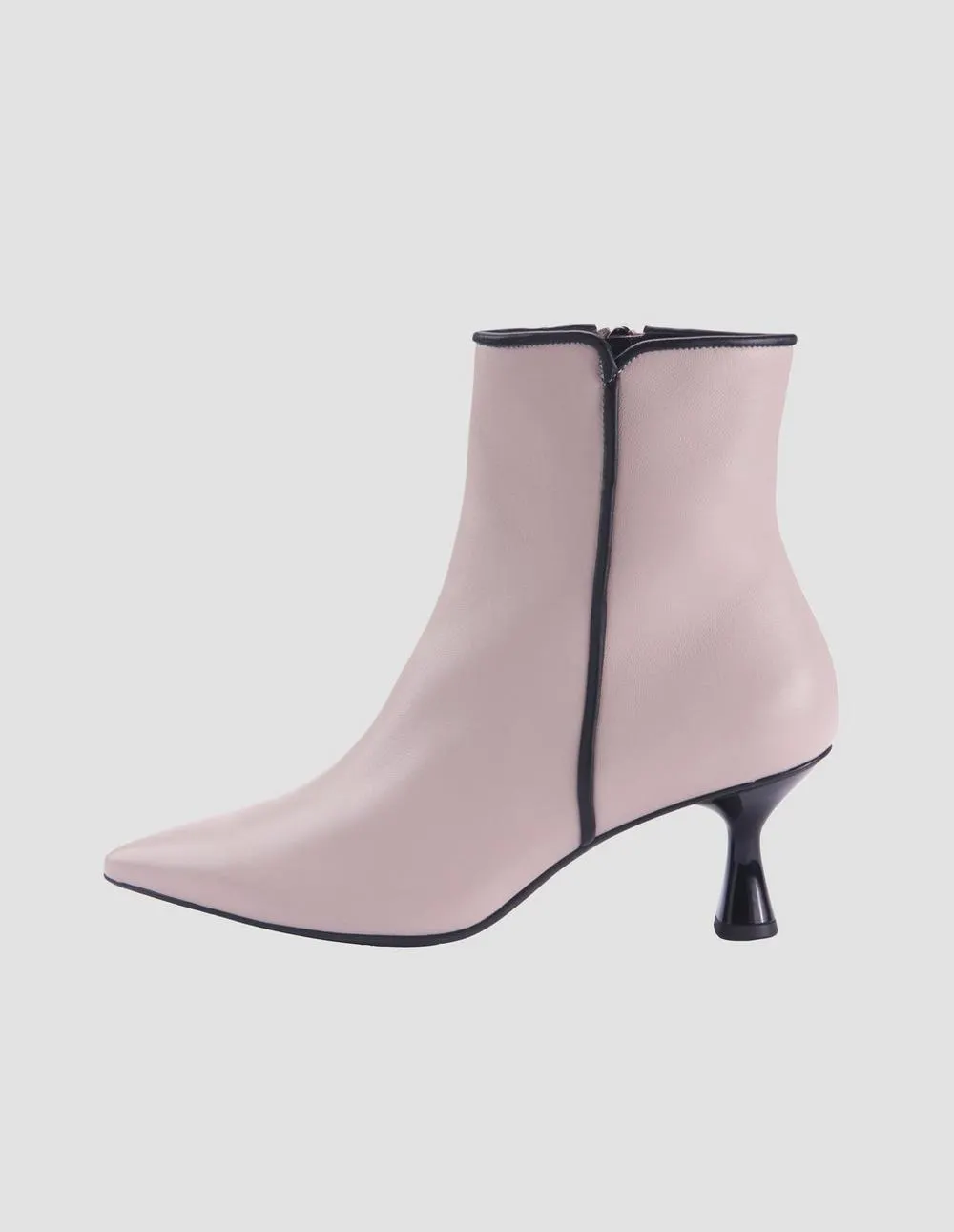 Korte laarsjes. HÖGL