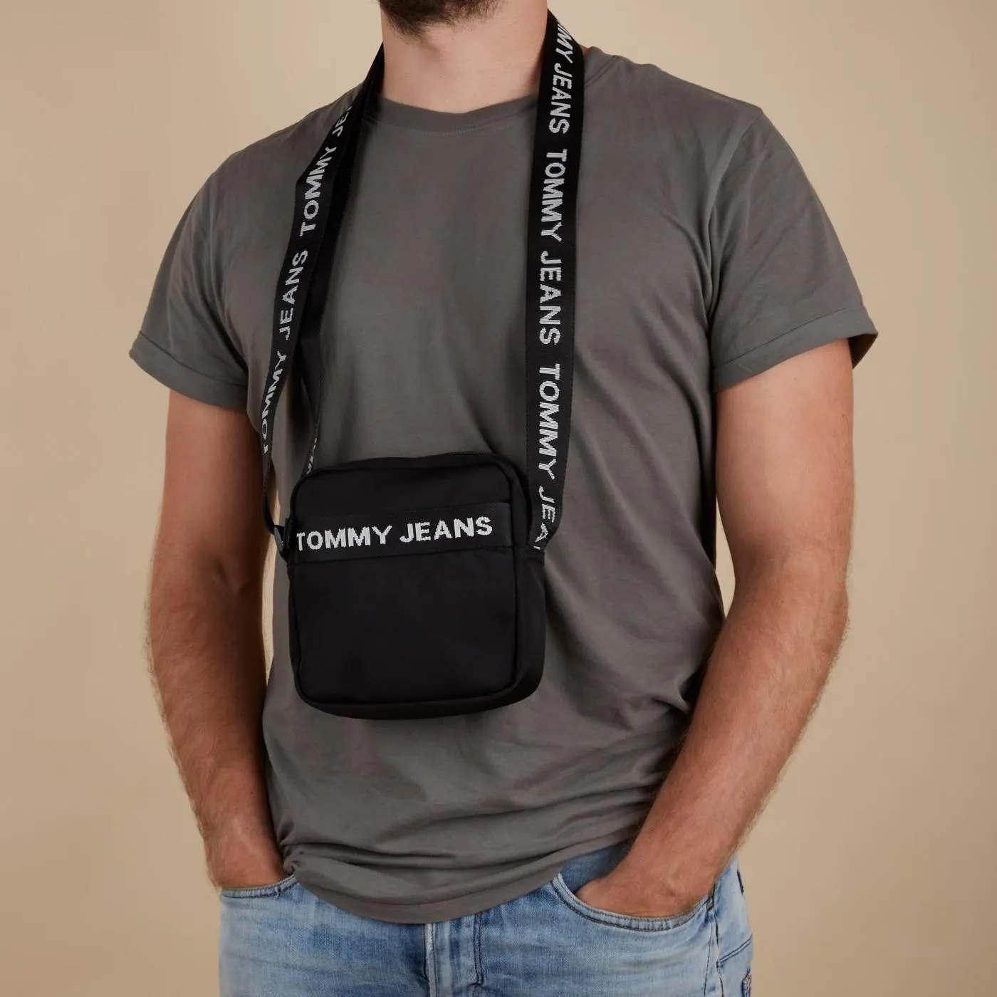 Jeans Essential Zwarte Crossbody Tas AM0AM11524BDS