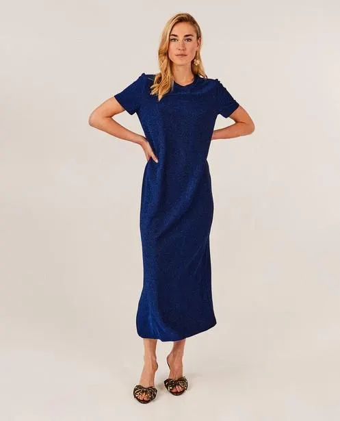 Blauwe jurk met metaaldraad