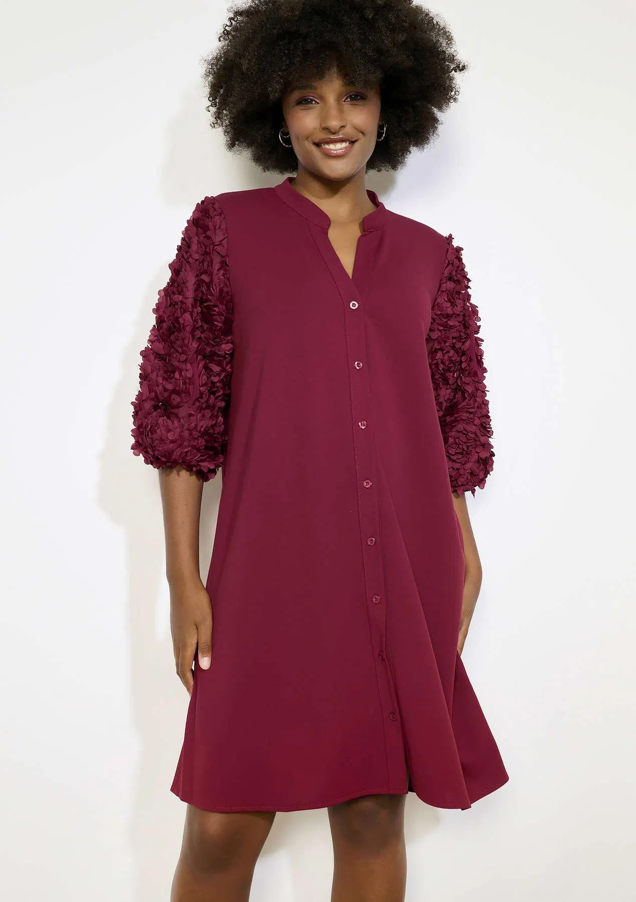 Textured sleeve shift dress