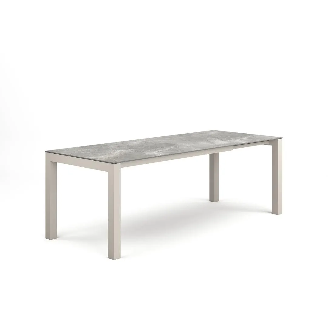 Forli verlengbare tuintafel 160-220x90cm in beige aluminium en palladium keramisch tafelblad