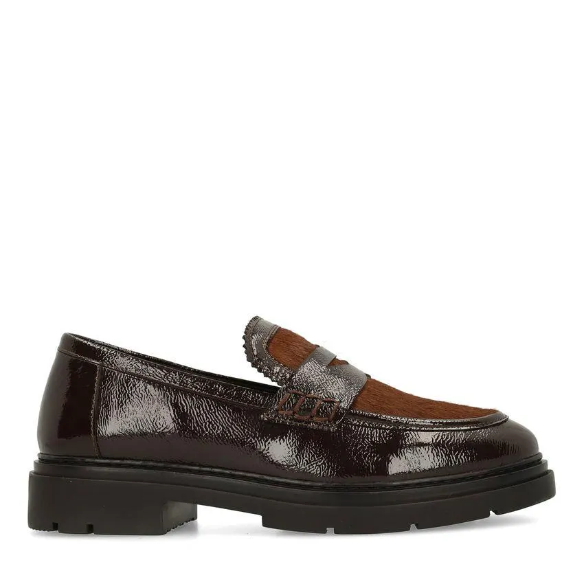 Bruine lakleren loafers met pony hair