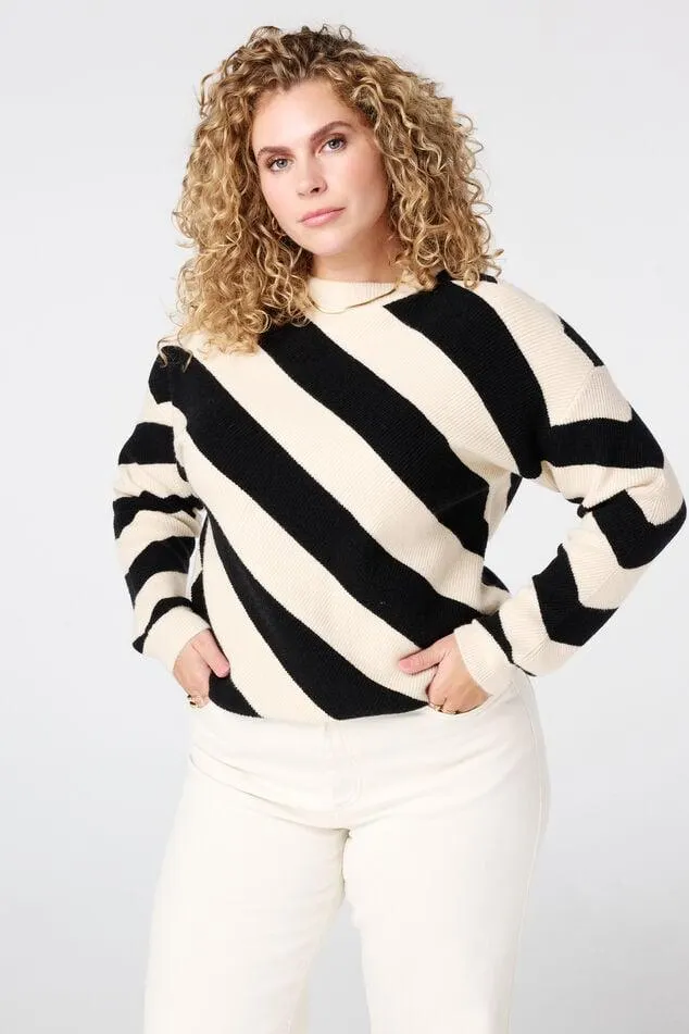 Trui met diagonale strepen