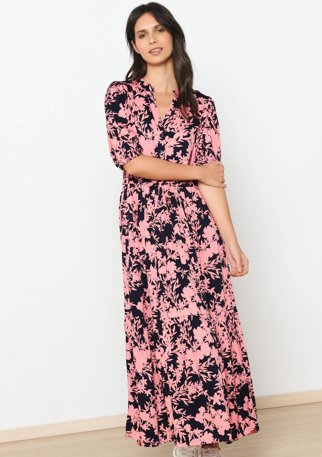 Maxi dress with floral print