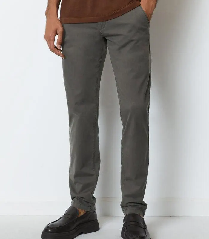 Chino model STIG shaped