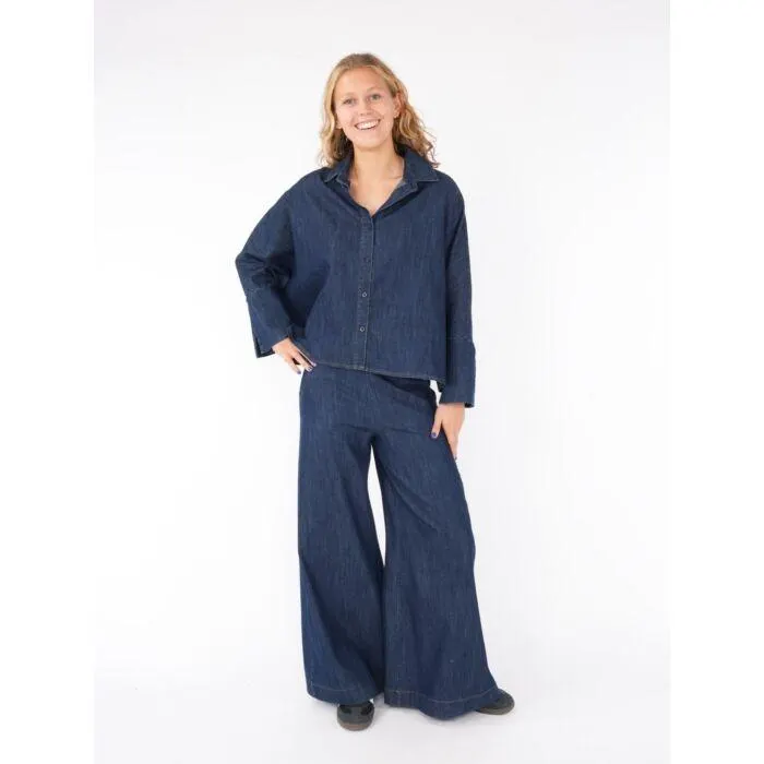 BLACK ROSE Bloezen & tunieken