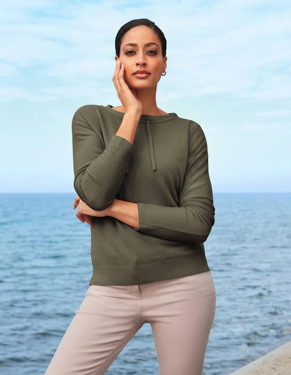 Trui met ronde hals en trekkoord