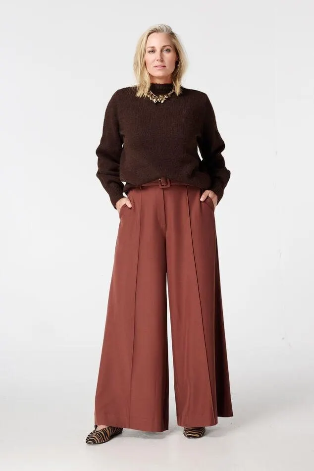 Wide leg pantalon met bies en taille riem