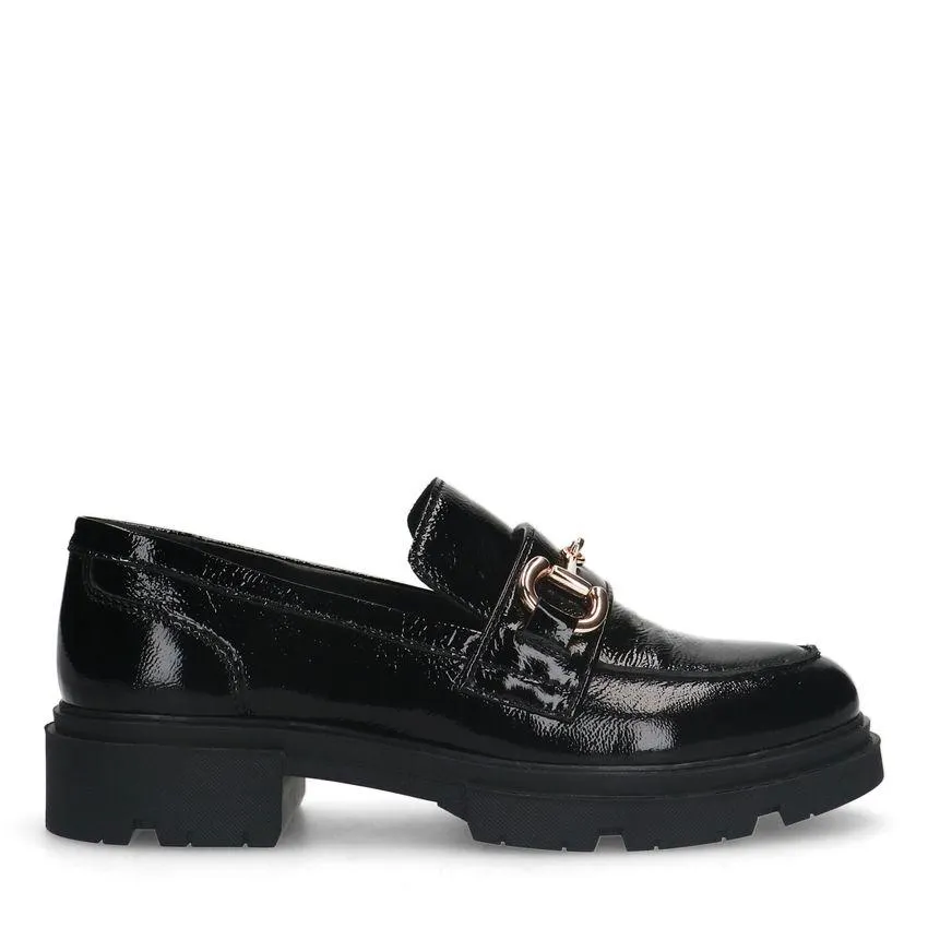 Zwarte lakleren loafers met gouden chain