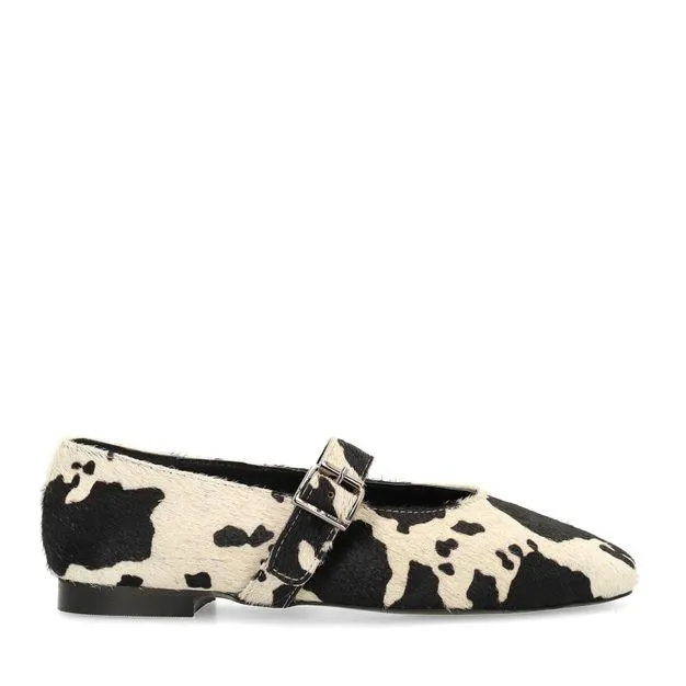 Cow print ballerina's met gesp