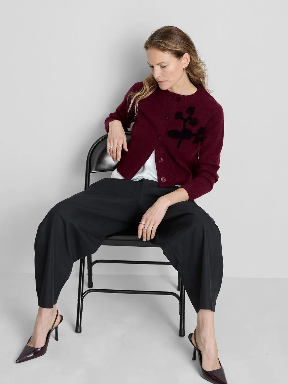 Gilet à col ras-du-cou et motif appliqué