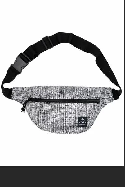 PROTEST NIEZNA FANNY PACK