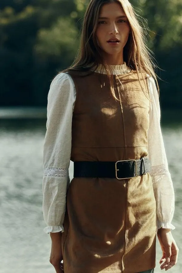 Vestido corto evasé antelina