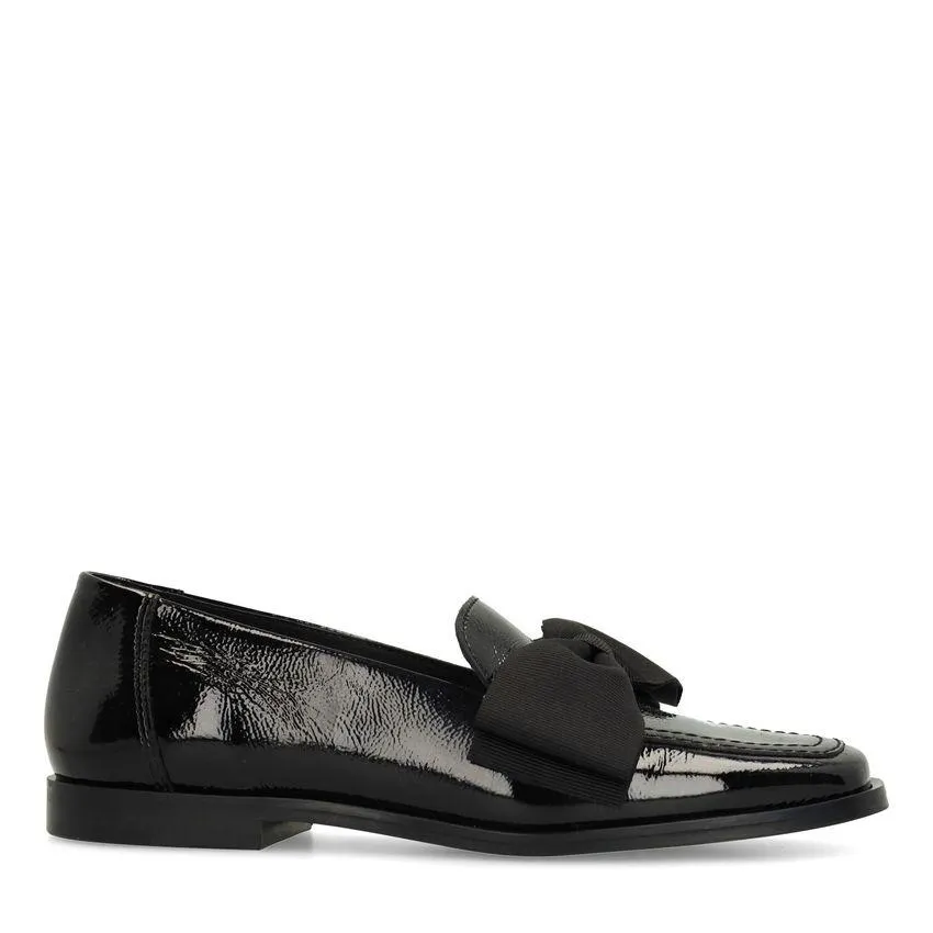 Zwarte lakleren loafers met strik