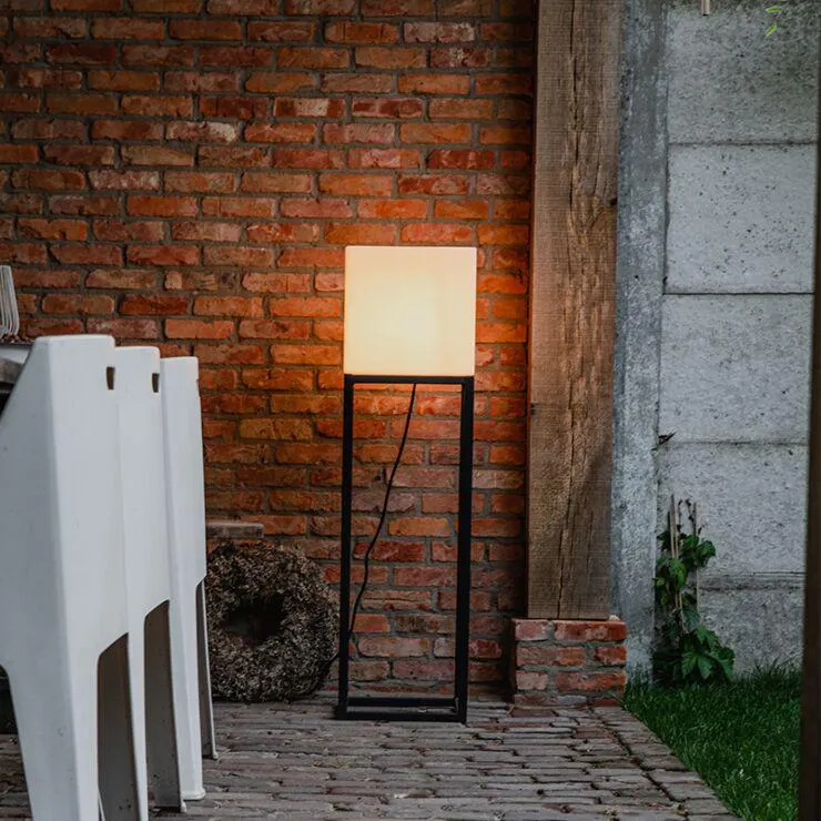 Buiten vloerlamp zwart IP44 met witte kap vierkant - Virginia