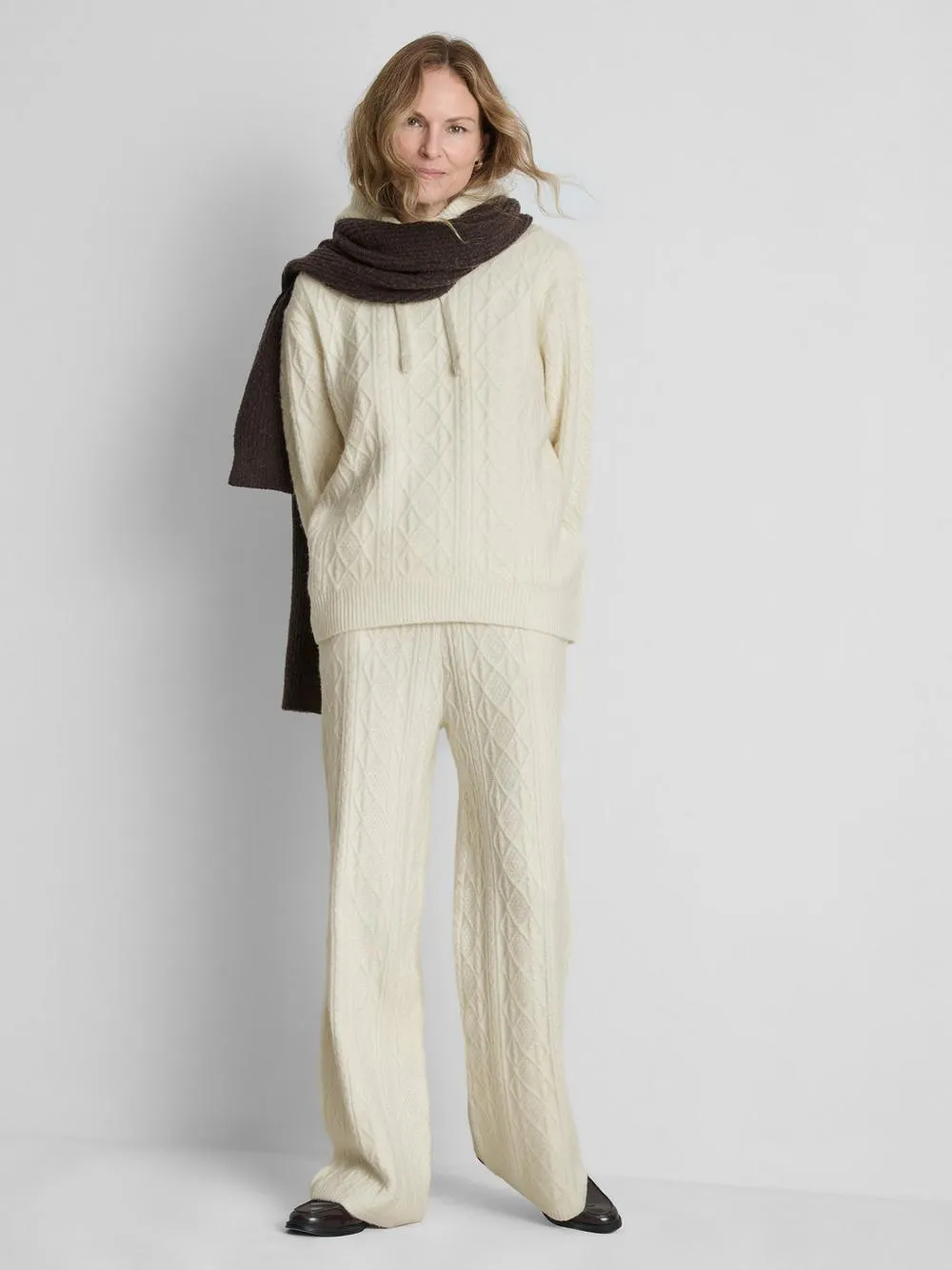 Sweat à capuche en maille torsadée