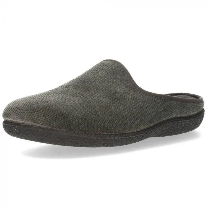 Taupe pantoffels met een zachte binnenzool. Het model dat we tonen op de foto is maat 41.