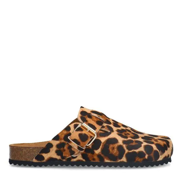 Leopard clogs met gesp