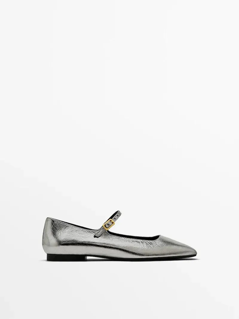 Ballet flats with buckle
