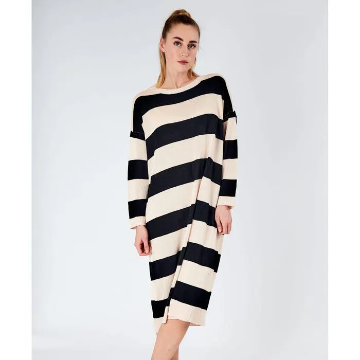 Gebreide jurk gestreept