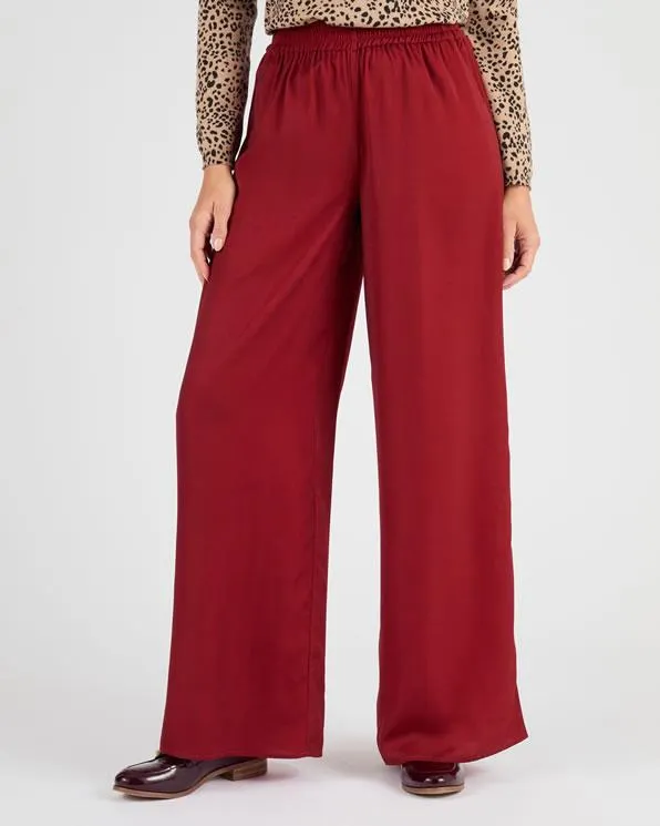 Wijde gesatineerde broek