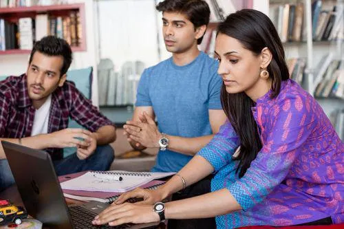 HP EliteBook 840 14 G10 Laptop 35,6 cm (14") WUXGA Intel® Core™ i7 i7-1355U 16 GB DDR5-SDRAM 512 GB