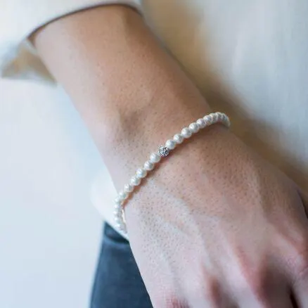Armband in zilver, parels en kristallen bolletje
