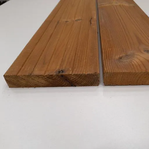 THERMOWOOD TERRASPLANK 26X140 VLAK/GEGROEFD 2,70M