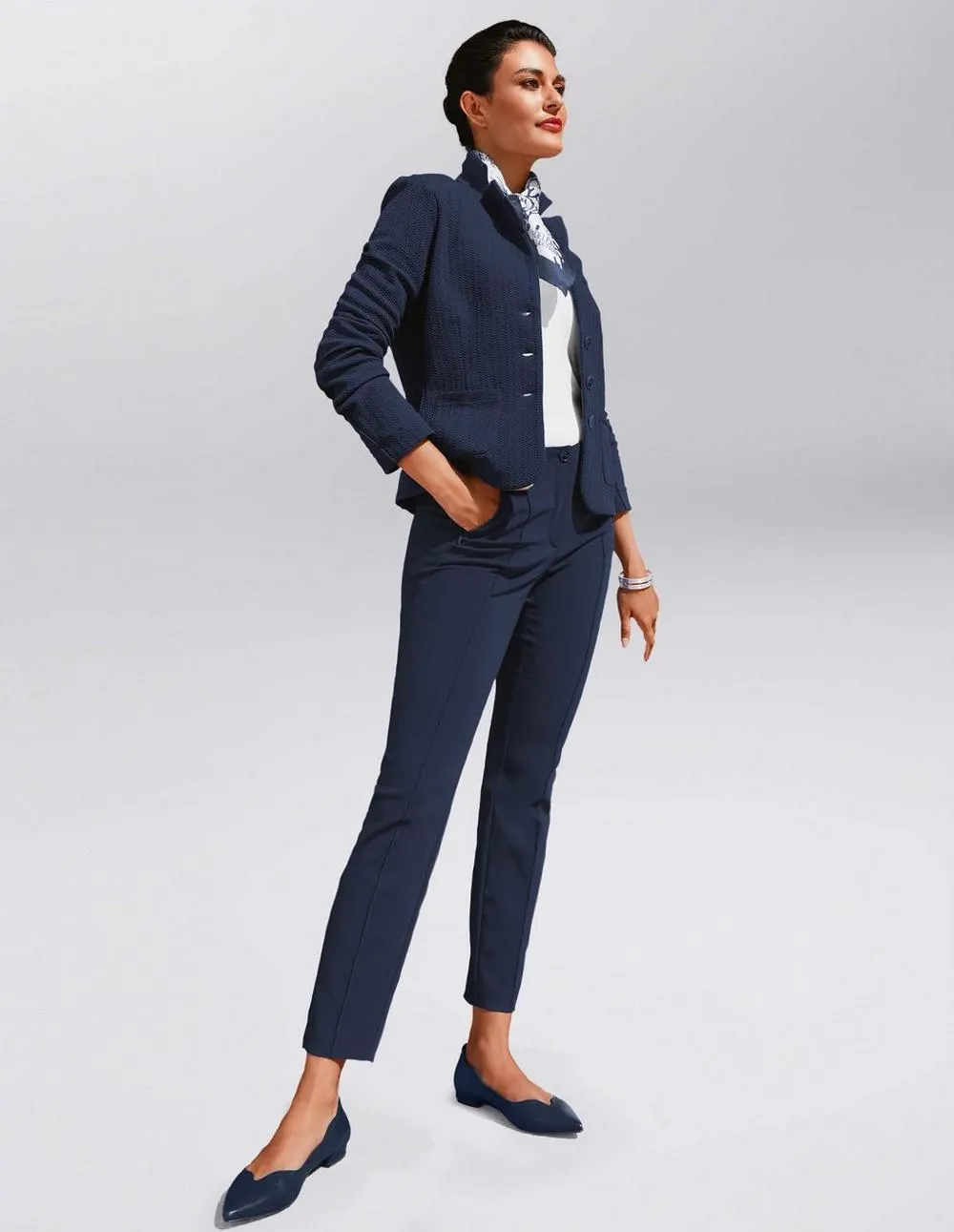 Slanke stretchbroek met biezen