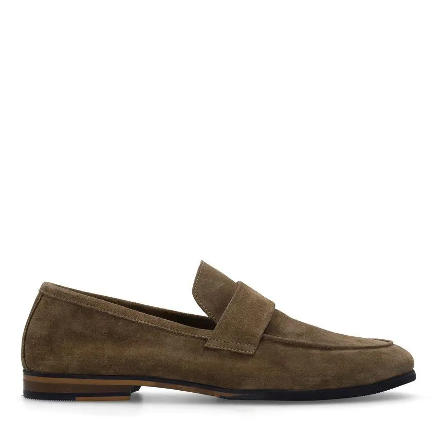 Taupe suéde loafers