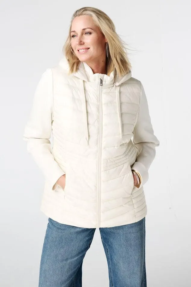 Gewatteerde jas met stoffen mouwen