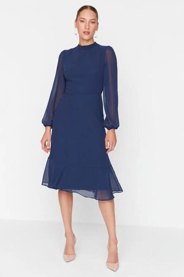 Vestido midi de cuellto alto