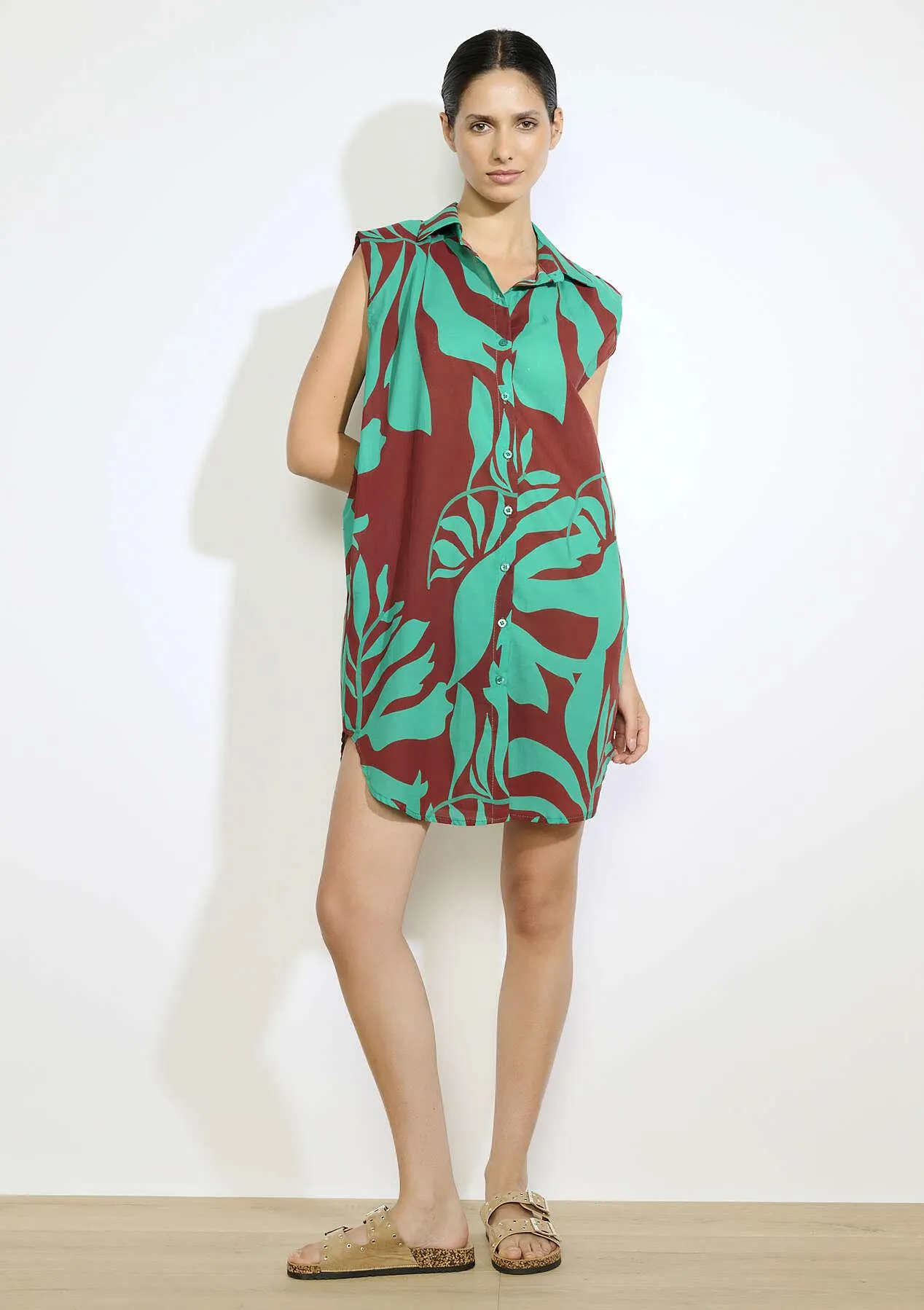 Sleeveless shirt dress