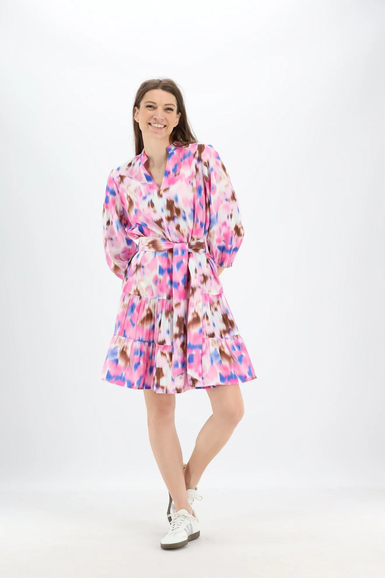 Fuchsia/blauw/bruin korte jurk met blurred print