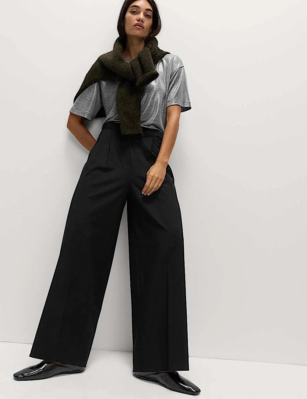 Pleated Wide Leg Trousers with Wool