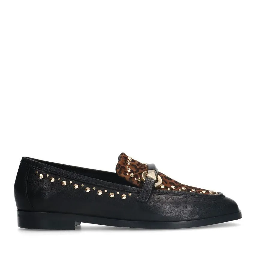 Zwarte leren loafers met details