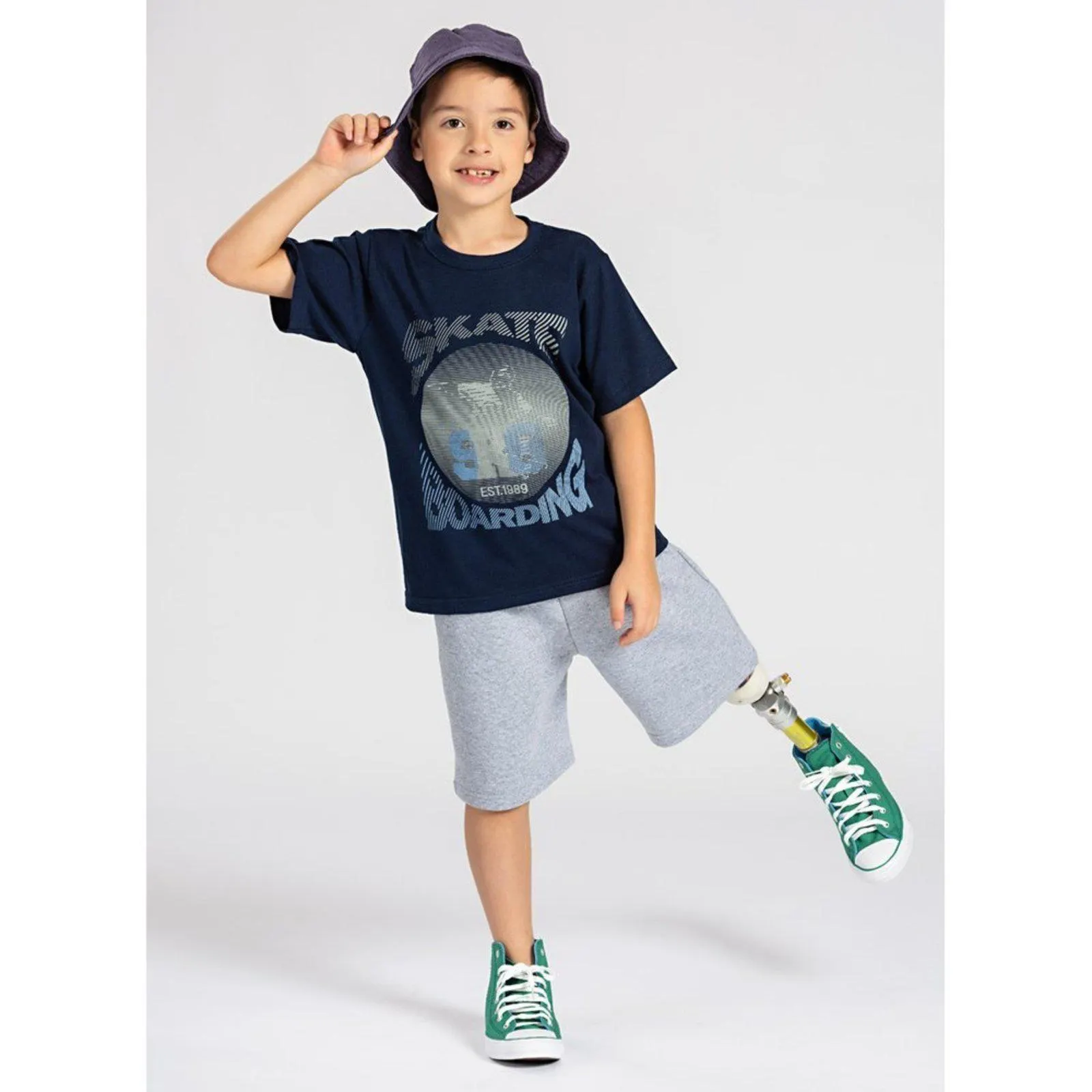 Conjunto Curto Menino Blusa e Bermuda Skate Boarding