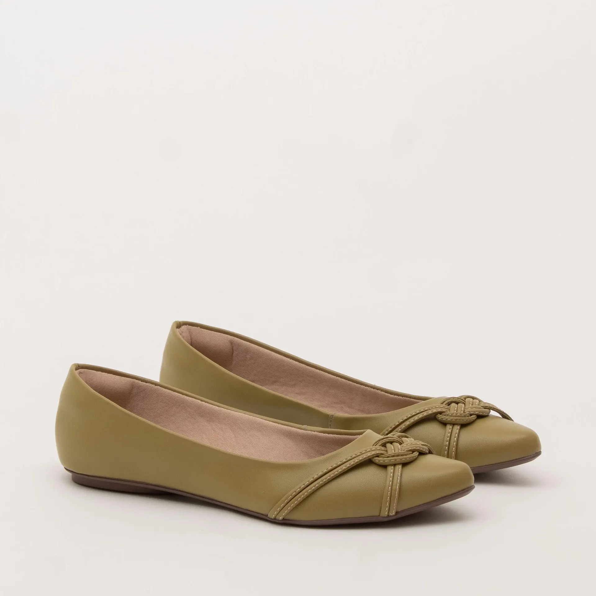 Sapatilha com detalhe de nó trançado - ALGAS