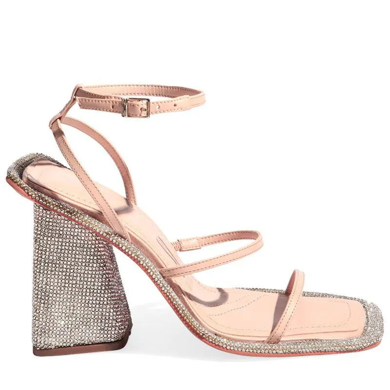 Sandália Nude Rosado com Strass e Salto Bloco