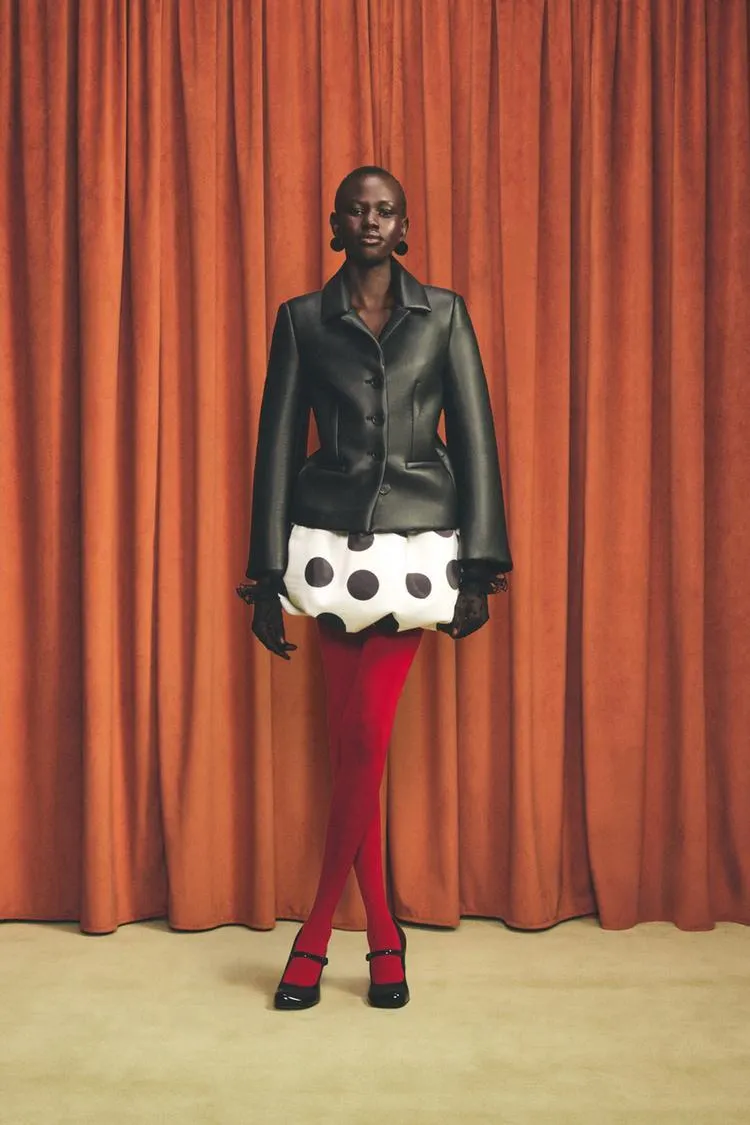 BLAZER JUSTO POLIURETANO HARRY LAMBERT FOR ZARA X DISNEY