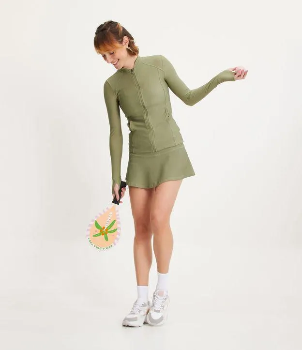 Short Saia em Microfibra com Bolso Interno e Sobreposição Texturizada Verde