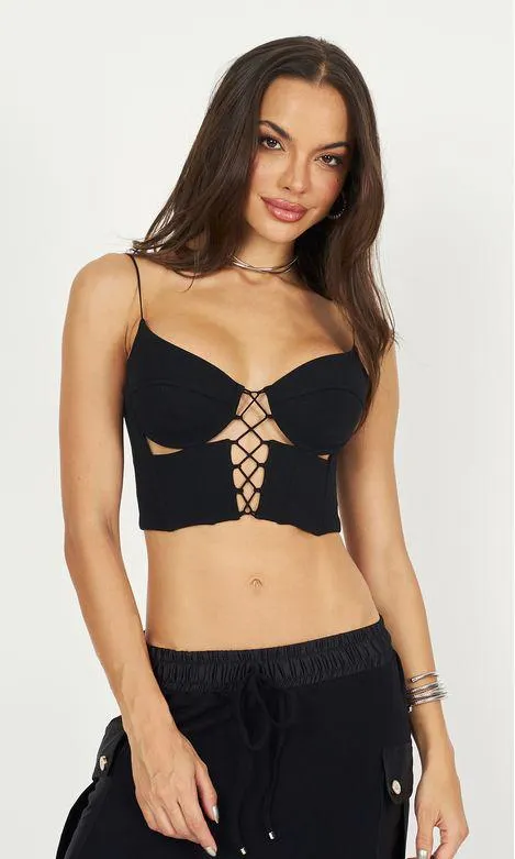 Cropped Corselet Malha Estruturada Detalhe Macramê - Preto