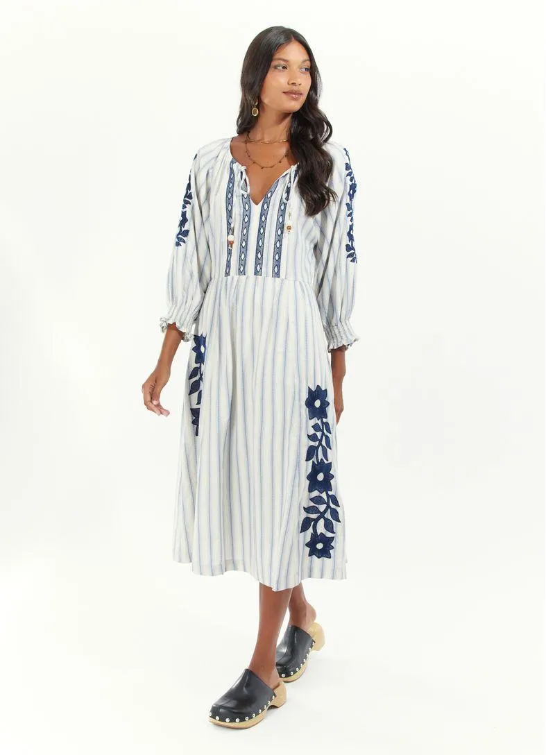 Vestido boho listra vintage bordado