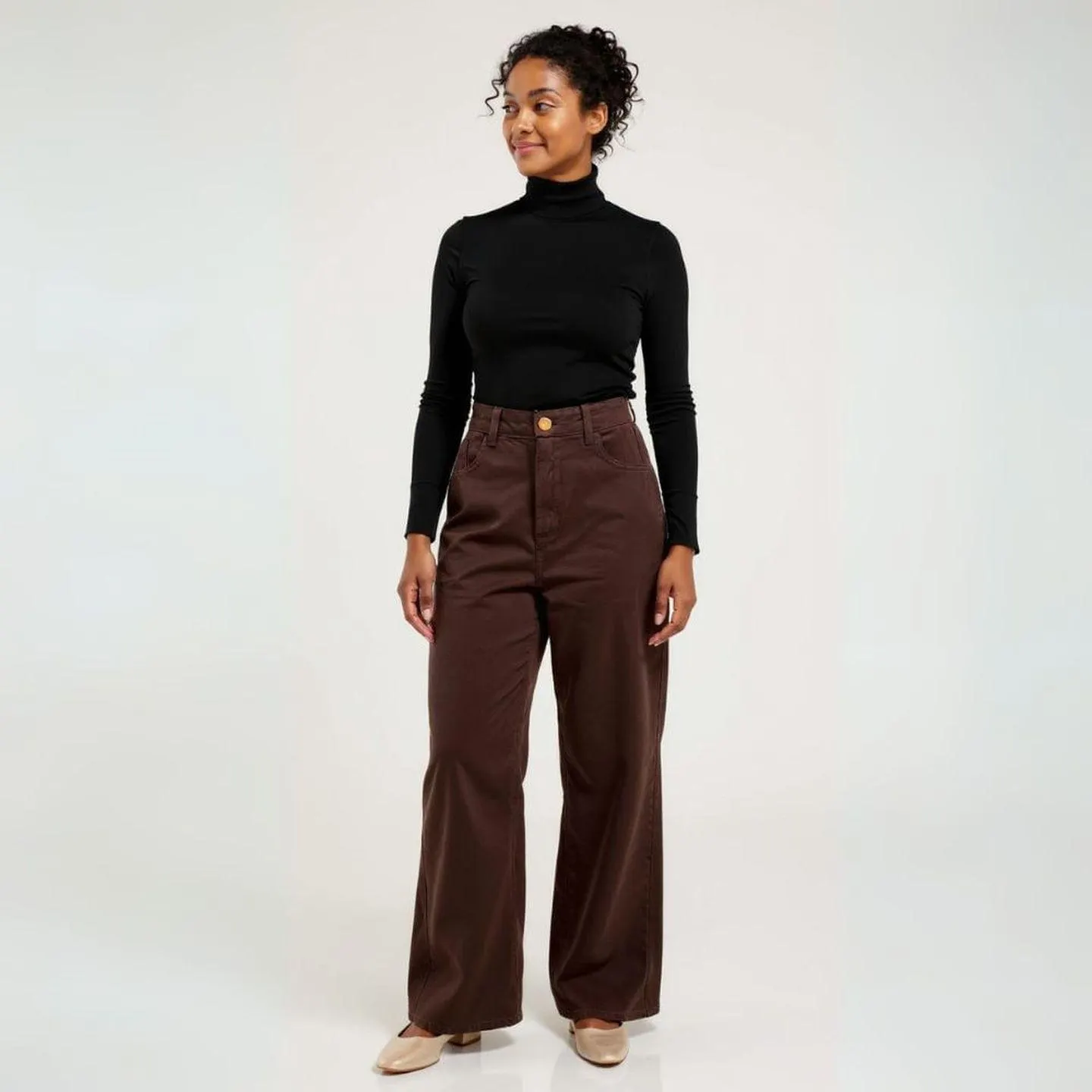 Calça Sarja feminina cargo wide leg bolsos laterais preta - Ink