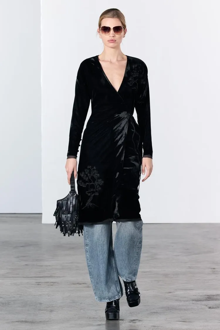 QUIMONO DE VELUDO COM BORDADOS ZW COLLECTION