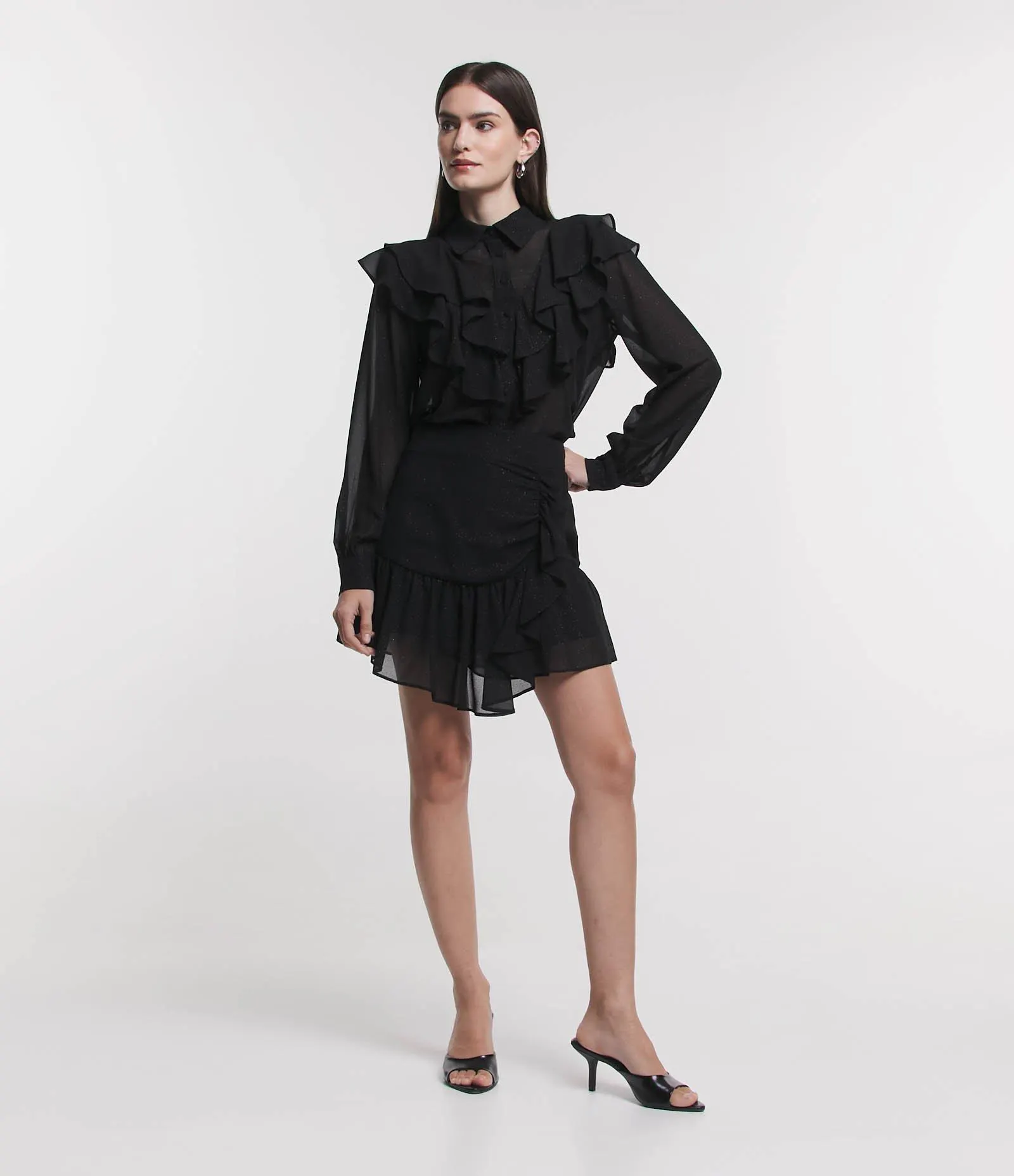 Saia Curta em Chiffon com Babados e Brilhos na Superfície Preto