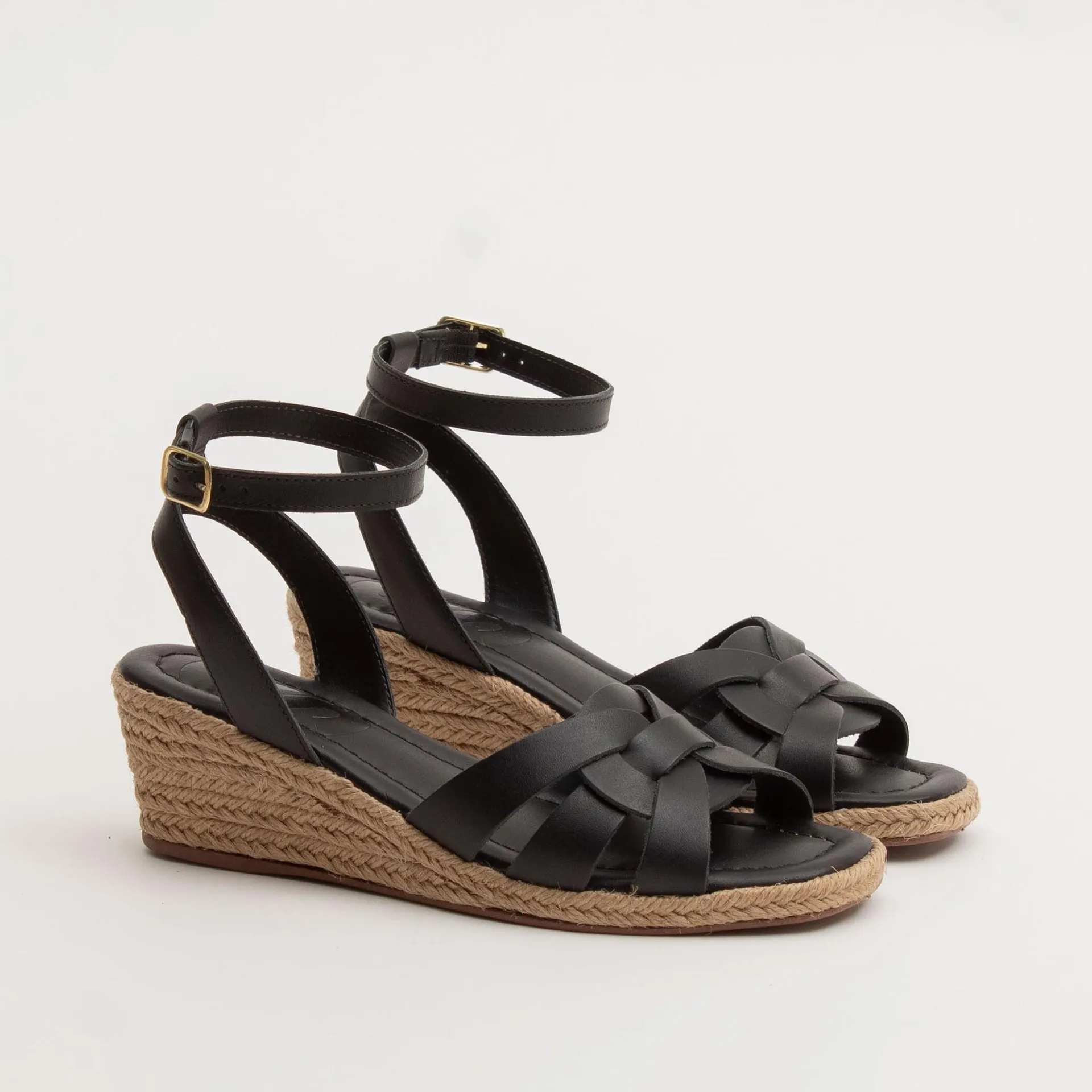 Anabela em couro com salto forrado na corda - PRETA