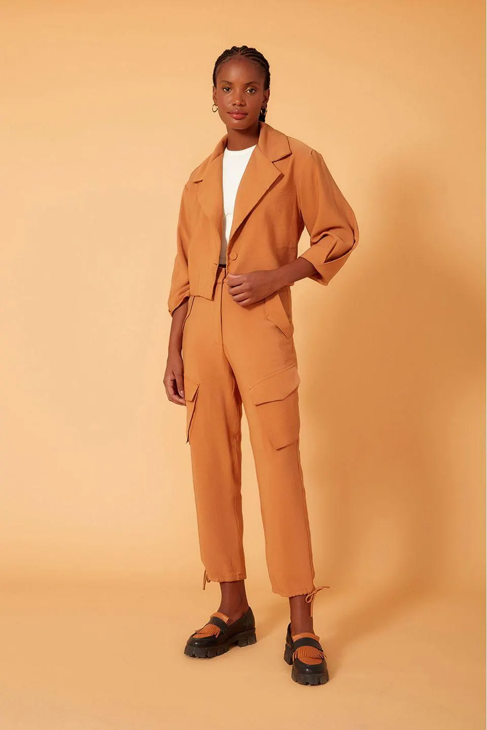 Calça Bolsos Laterais