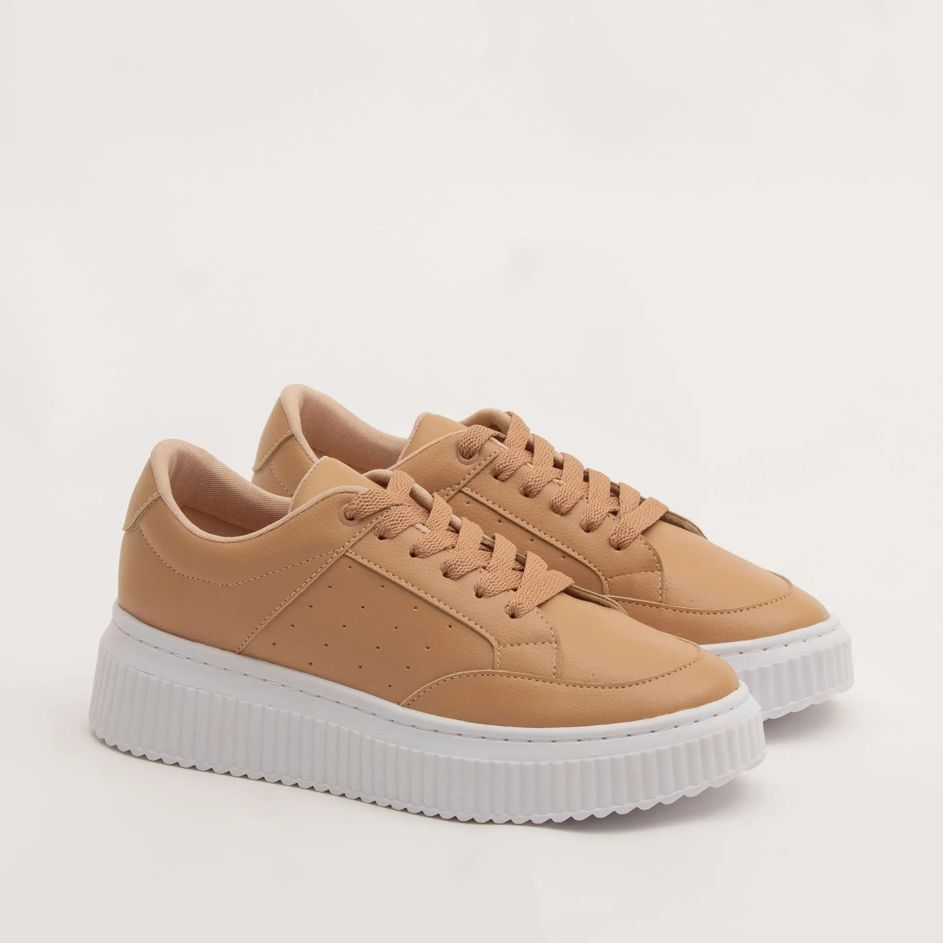 Tênis casual solado tratorado - BISCUIT