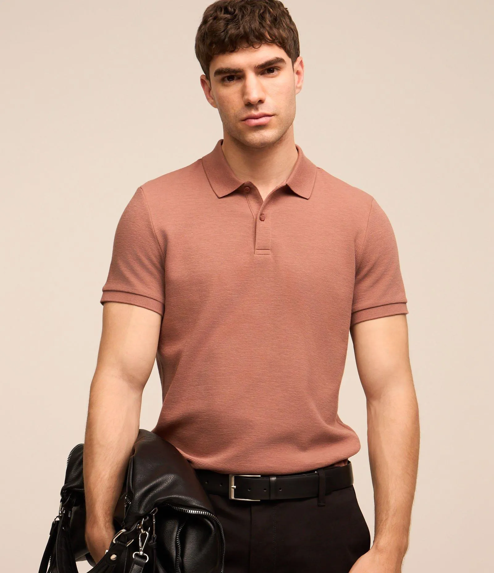 Camiseta Polo Slim em Algodão com Botões e Textura Canelada Terracotta